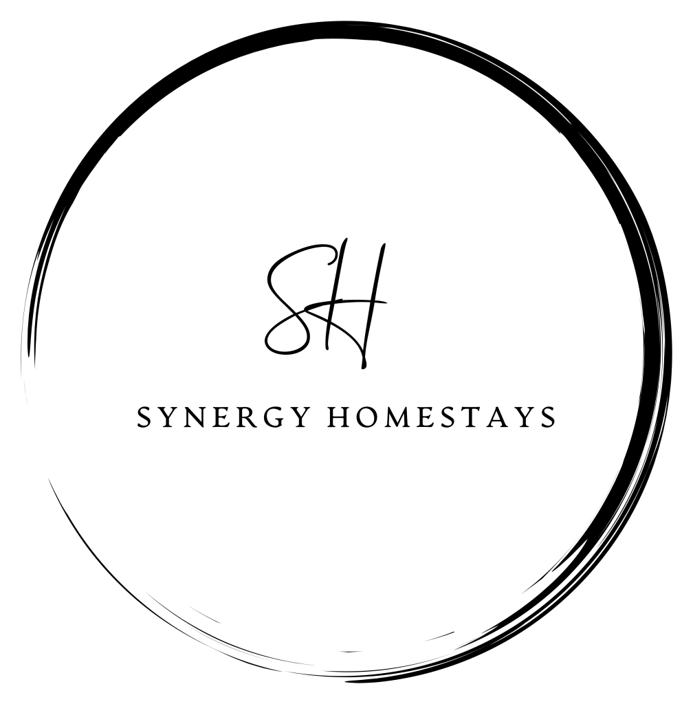 Synergy Home Stays logo